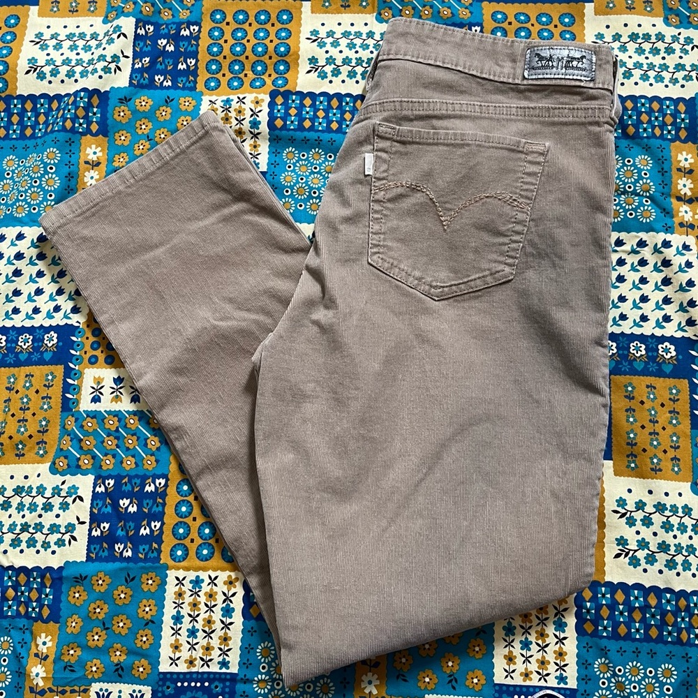 Levi’s Mid-Rise Skinny Waist 32” Beige Corduroy Pants